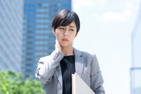 肩こり　しびれ